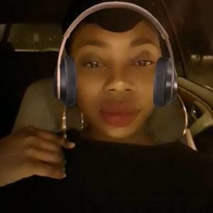 Meet your Posher, Angie